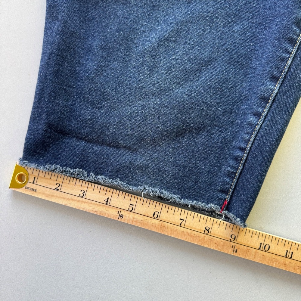 True‎ Religion Ricky Relaxed Straight Denim Shorts Mens Size 36x11 - Picture 8 of 11